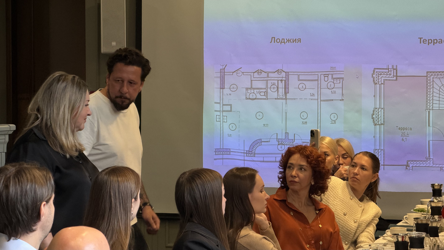 Лекцию в формате бизнес-завтрака провели представители стройблока UNIKEY